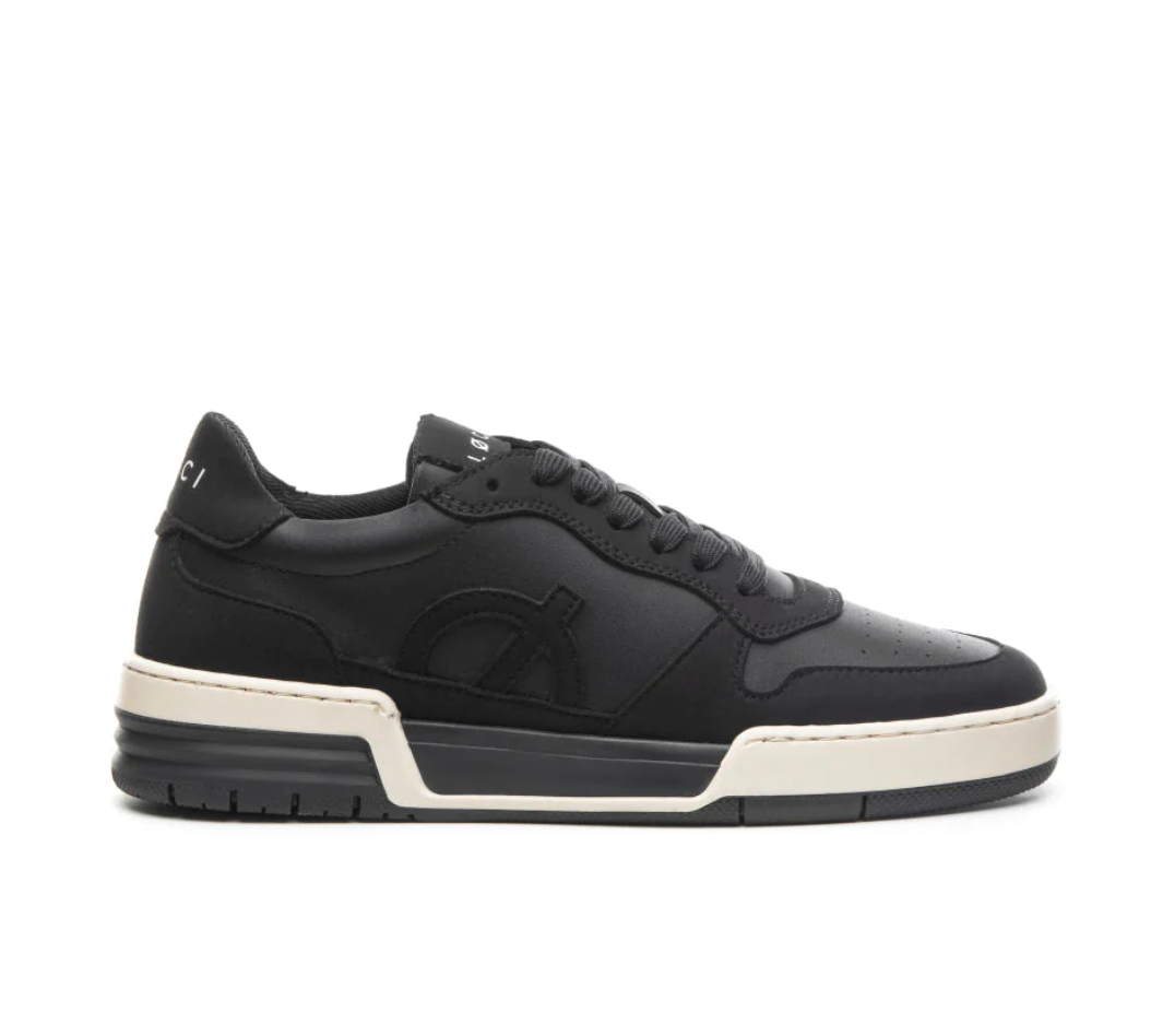 Atom Sneaker
