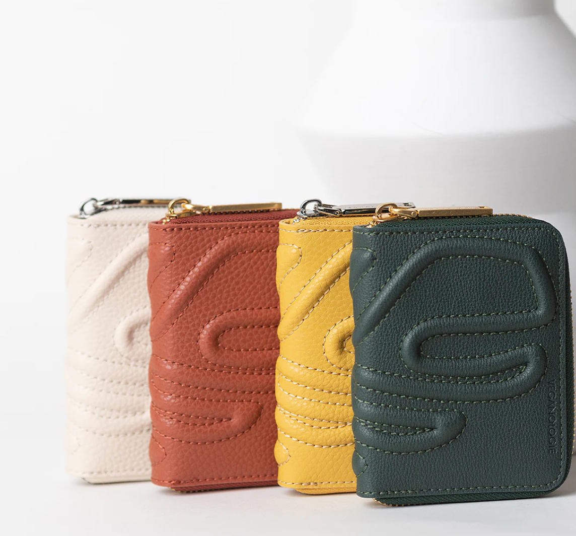 Fantasia Card Holder
